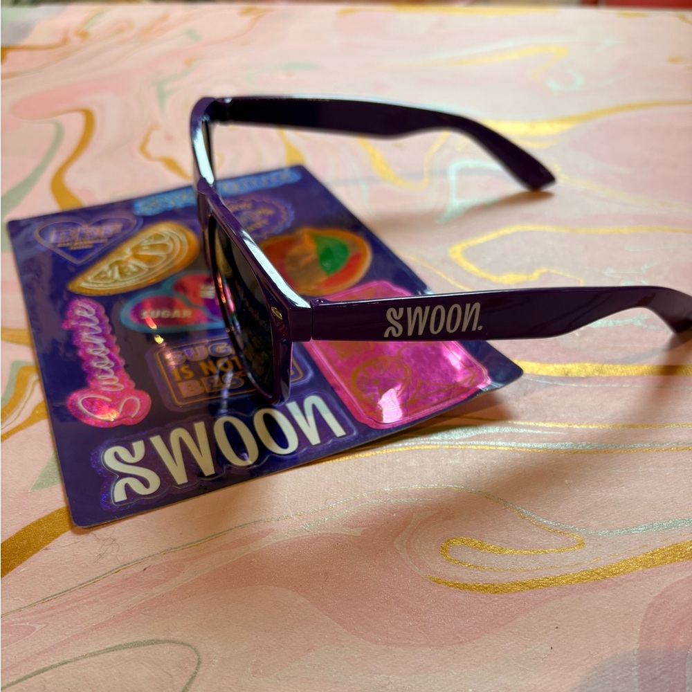 Swoon drink sunglasses